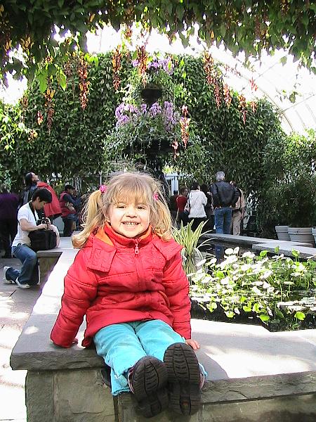 Picture 095.jpg - Michelle have been asked to smile.